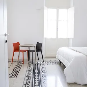 Couette-café Angioy 18, Cagliari